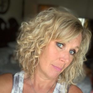 Meet your Posher, Sandy